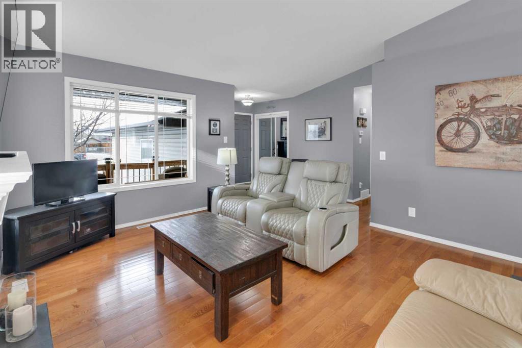 230 Aspen Creek Crescent, Strathmore, Alberta  T1P 1X8 - Photo 4 - A2280444