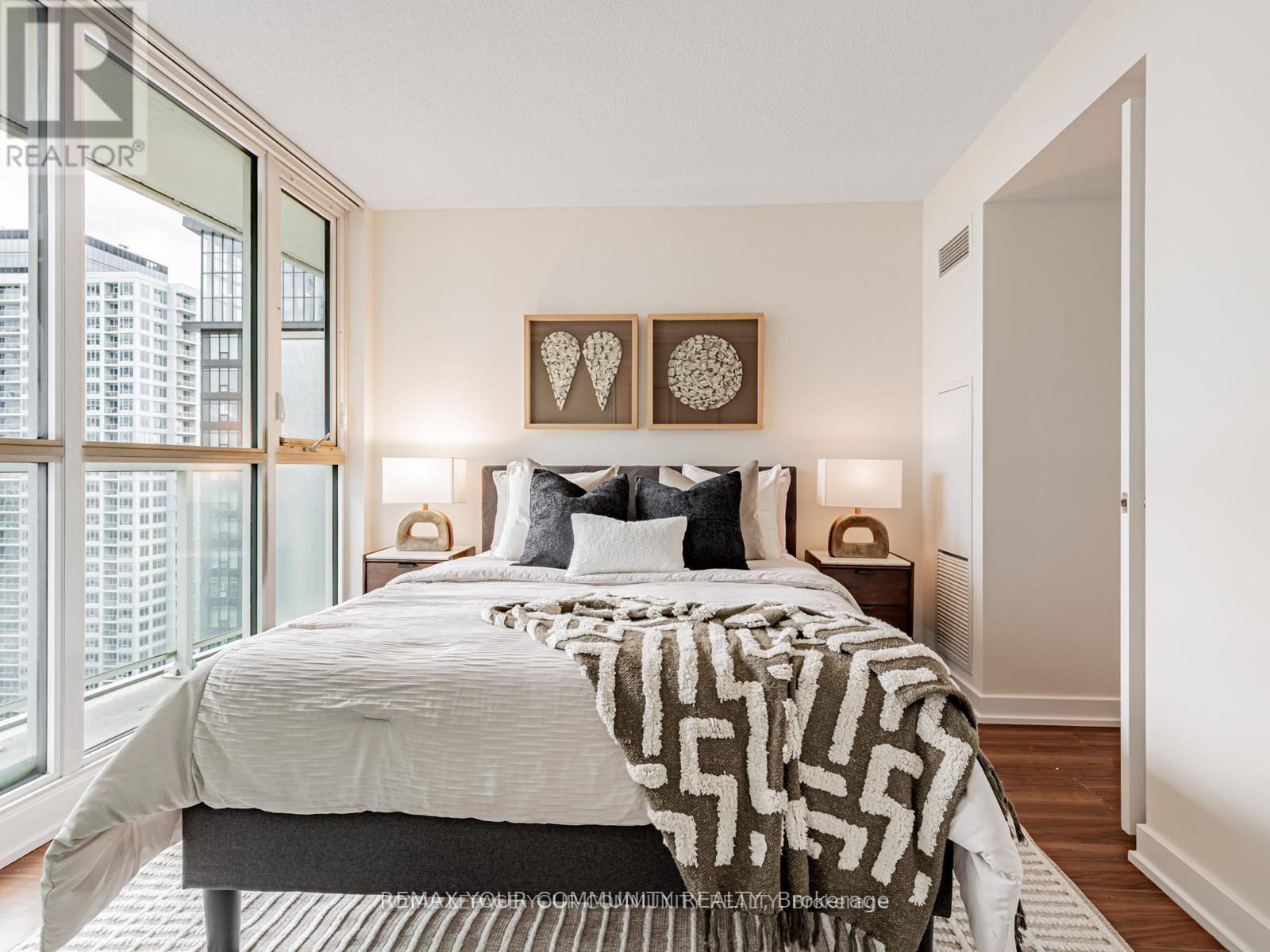 3002 - 85 Queens Wharf Road, Toronto, Ontario  M5V 0J9 - Photo 10 - C12728898