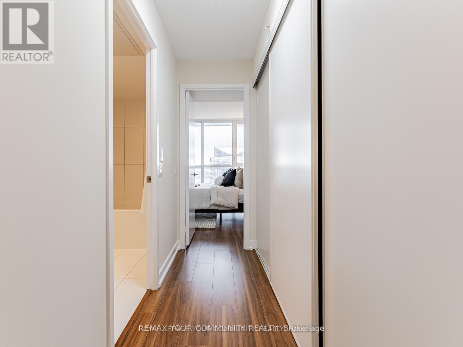 3002 - 85 Queens Wharf Road, Toronto, Ontario  M5V 0J9 - Photo 16 - C12728898