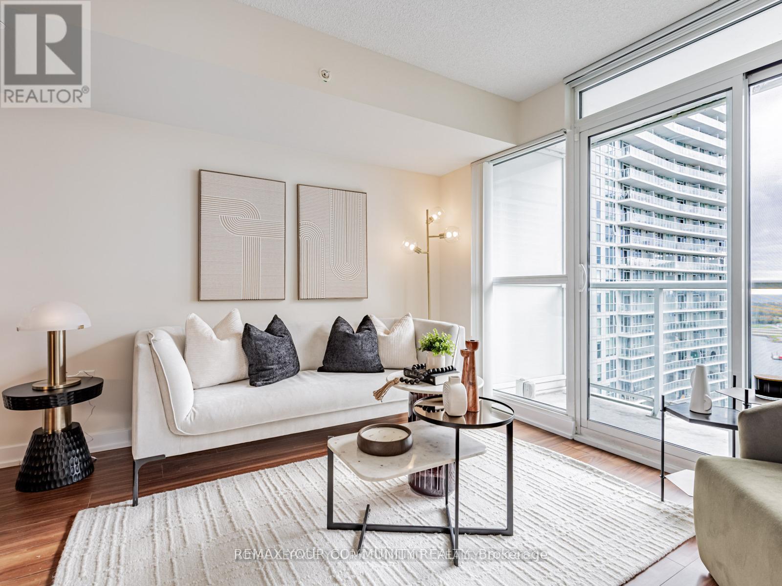 3002 - 85 Queens Wharf Road, Toronto, Ontario  M5V 0J9 - Photo 6 - C12728898