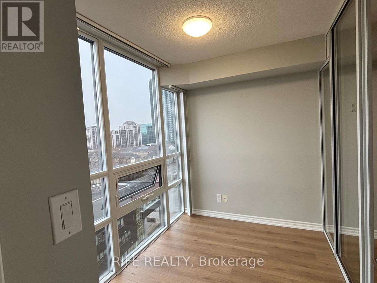 1121 - 35 Hollywood Avenue, Toronto, Ontario  M2N 0A9 - Photo 3 - C12728958