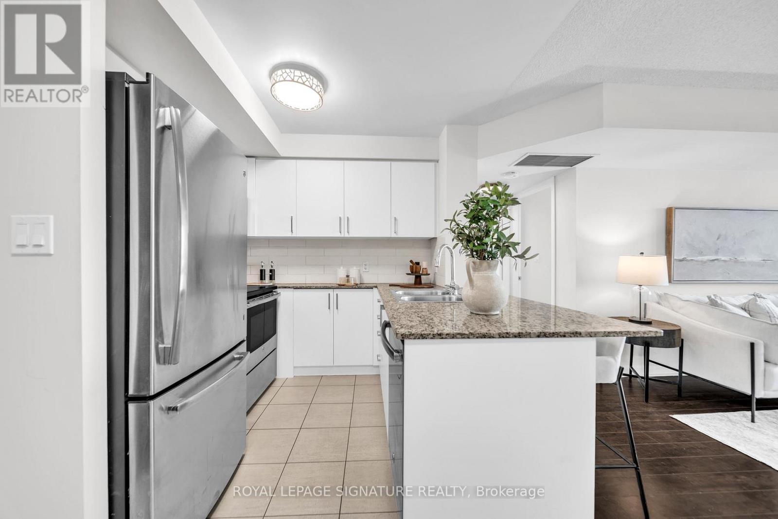 1902 - 5791 Yonge Street, Toronto, Ontario  M2M 0A8 - Photo 3 - C12728986