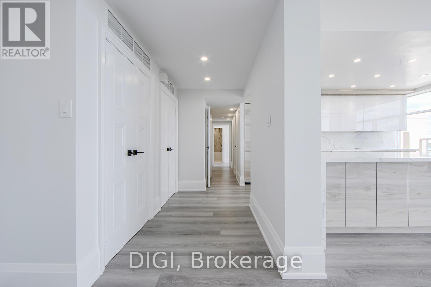 PH4 - 400 WALMER ROAD, Toronto, Ontario