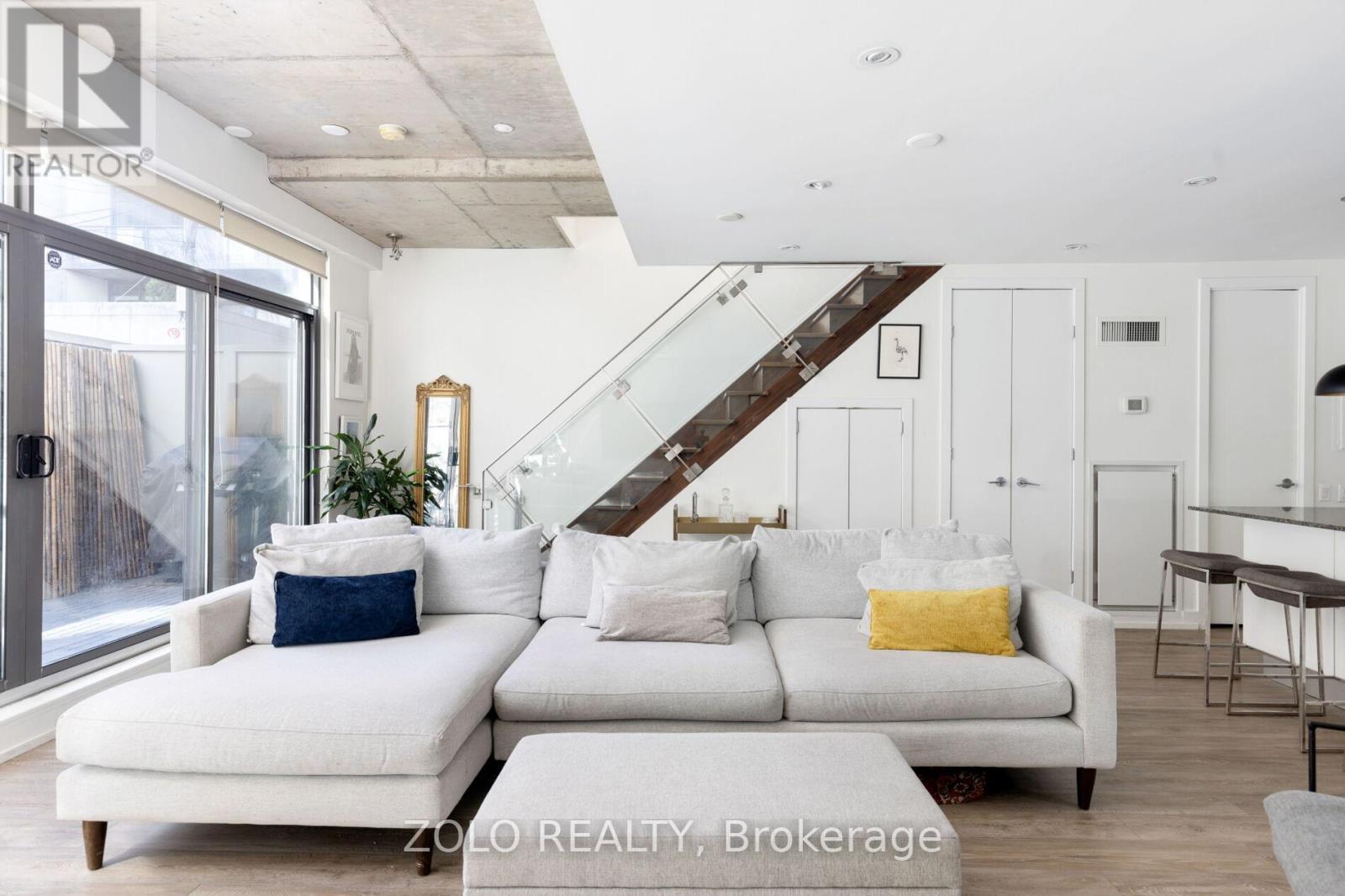 Th10 - 10 Morrison Street, Toronto, Ontario  M5V 2T8 - Photo 5 - C12729060