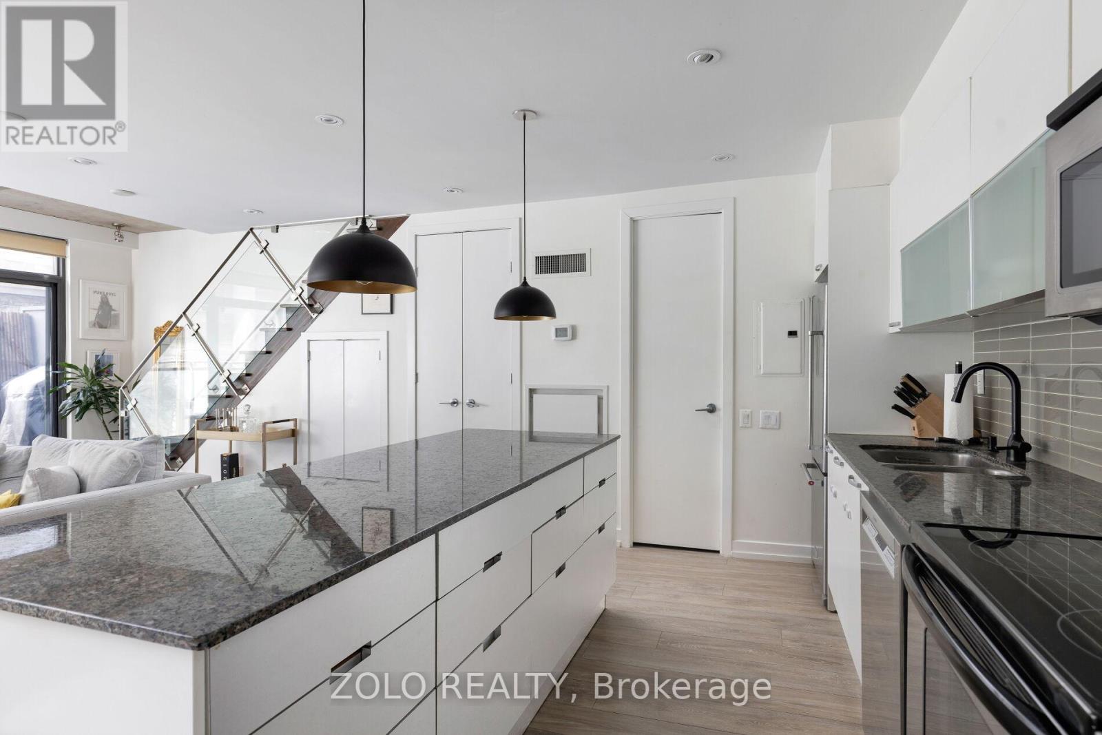 Th10 - 10 Morrison Street, Toronto, Ontario  M5V 2T8 - Photo 9 - C12729060