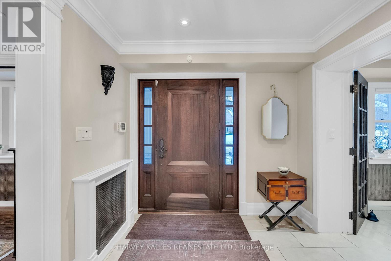 72 Teddington Park Avenue, Toronto, Ontario  M4N 2C6 - Photo 4 - C12729066