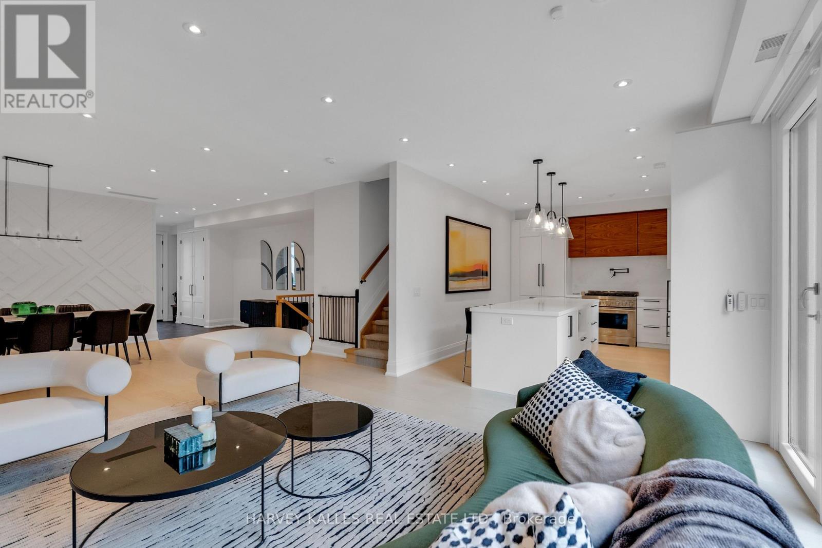 32 Almont Road, Toronto, Ontario  M3H 3E3 - Photo 14 - C12729084