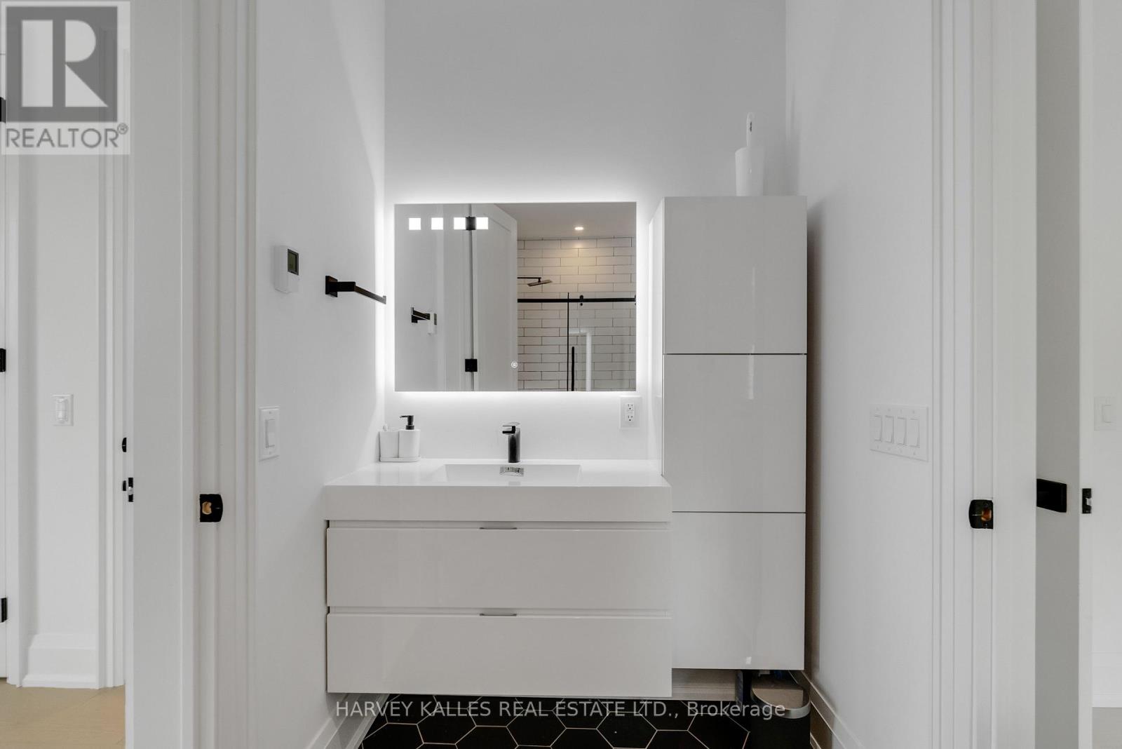 32 Almont Road, Toronto, Ontario  M3H 3E3 - Photo 33 - C12729084