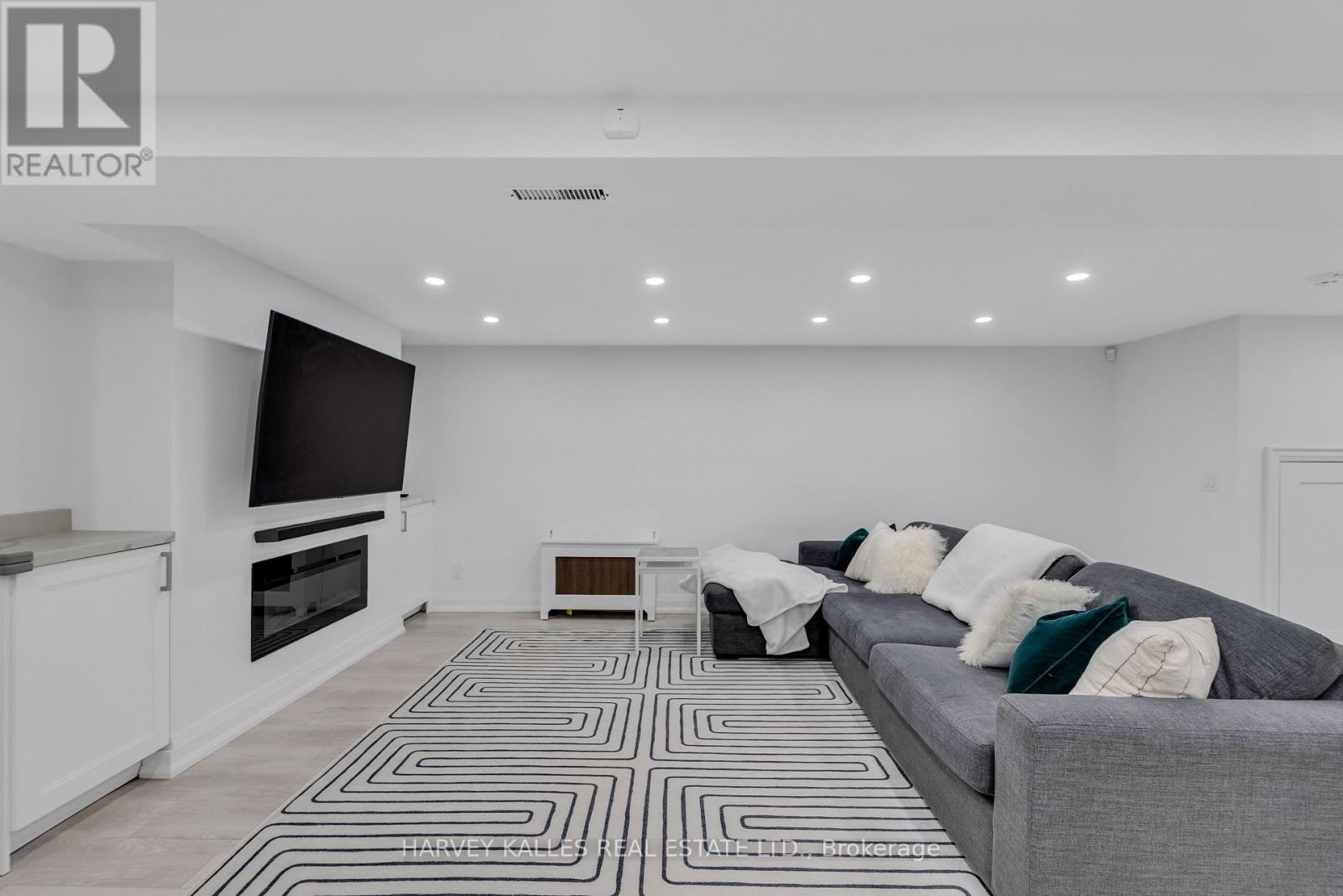 32 Almont Road, Toronto, Ontario  M3H 3E3 - Photo 40 - C12729084