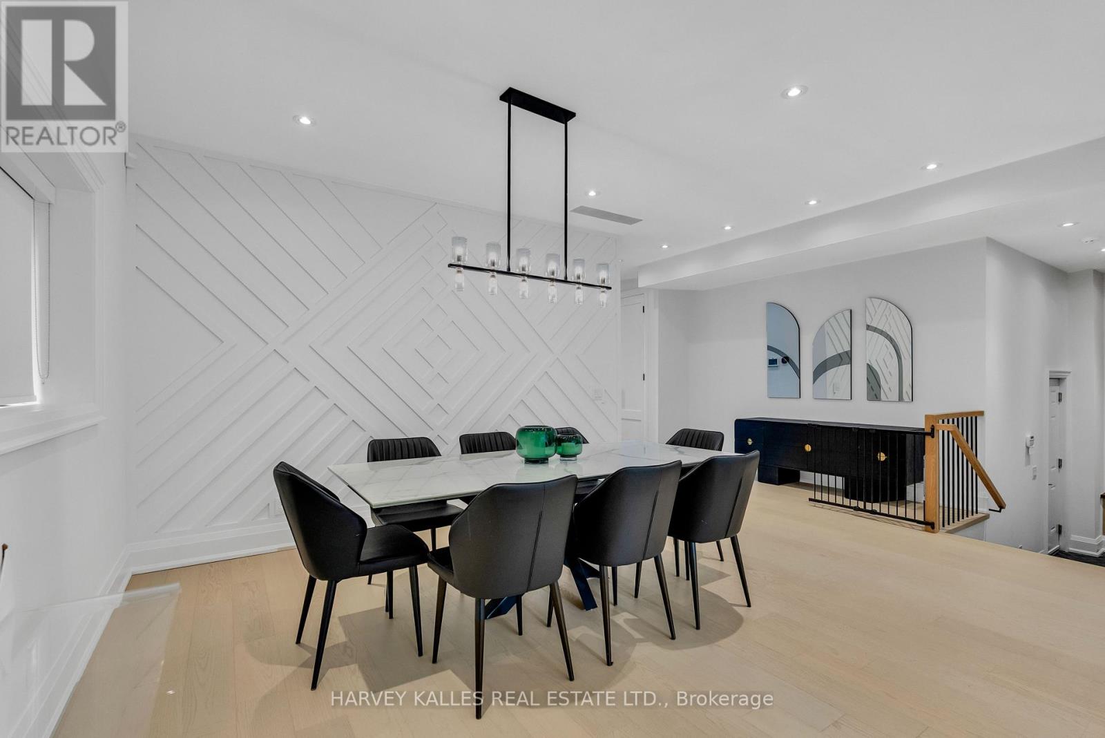 32 Almont Road, Toronto, Ontario  M3H 3E3 - Photo 8 - C12729084