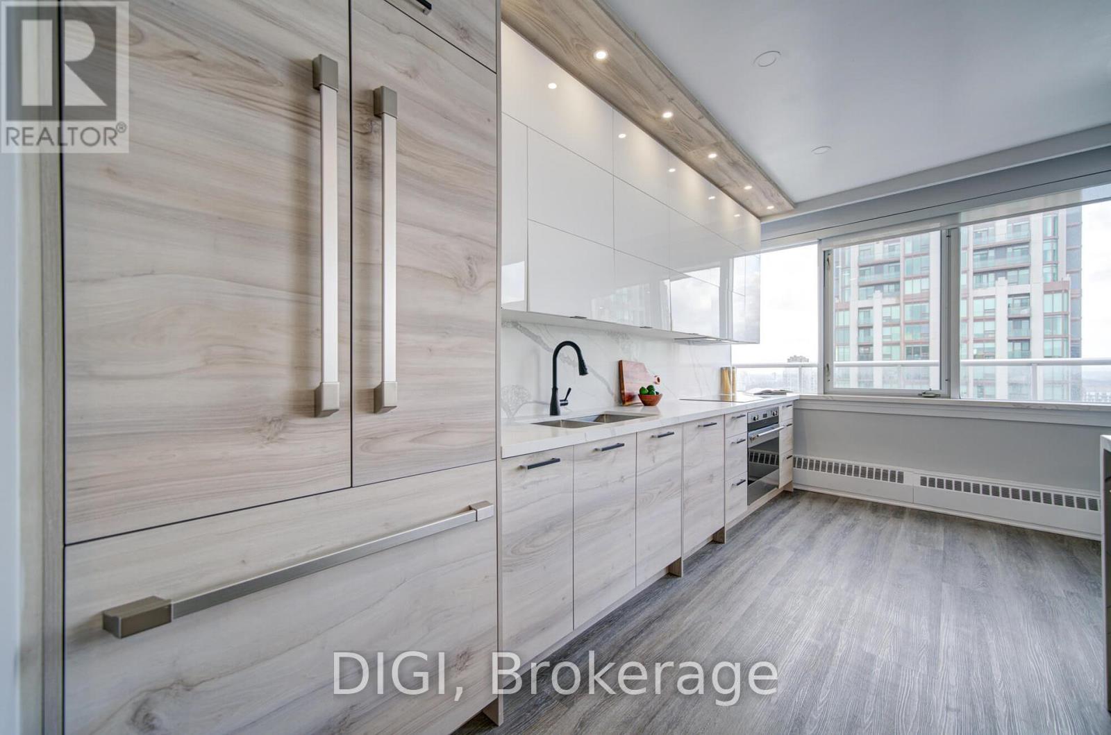 Ph24 - 400 Walmer Road, Toronto, Ontario  M5P 2X7 - Photo 11 - C12729122