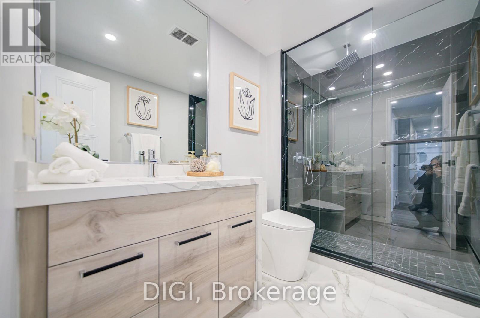 Ph24 - 400 Walmer Road, Toronto, Ontario  M5P 2X7 - Photo 13 - C12729122