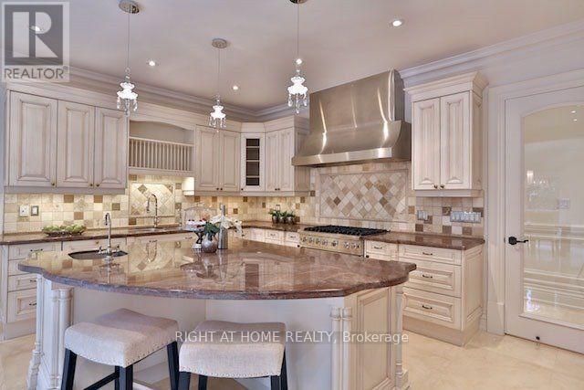 11 York Road, Toronto, Ontario  M2L 1H4 - Photo 8 - C12729128