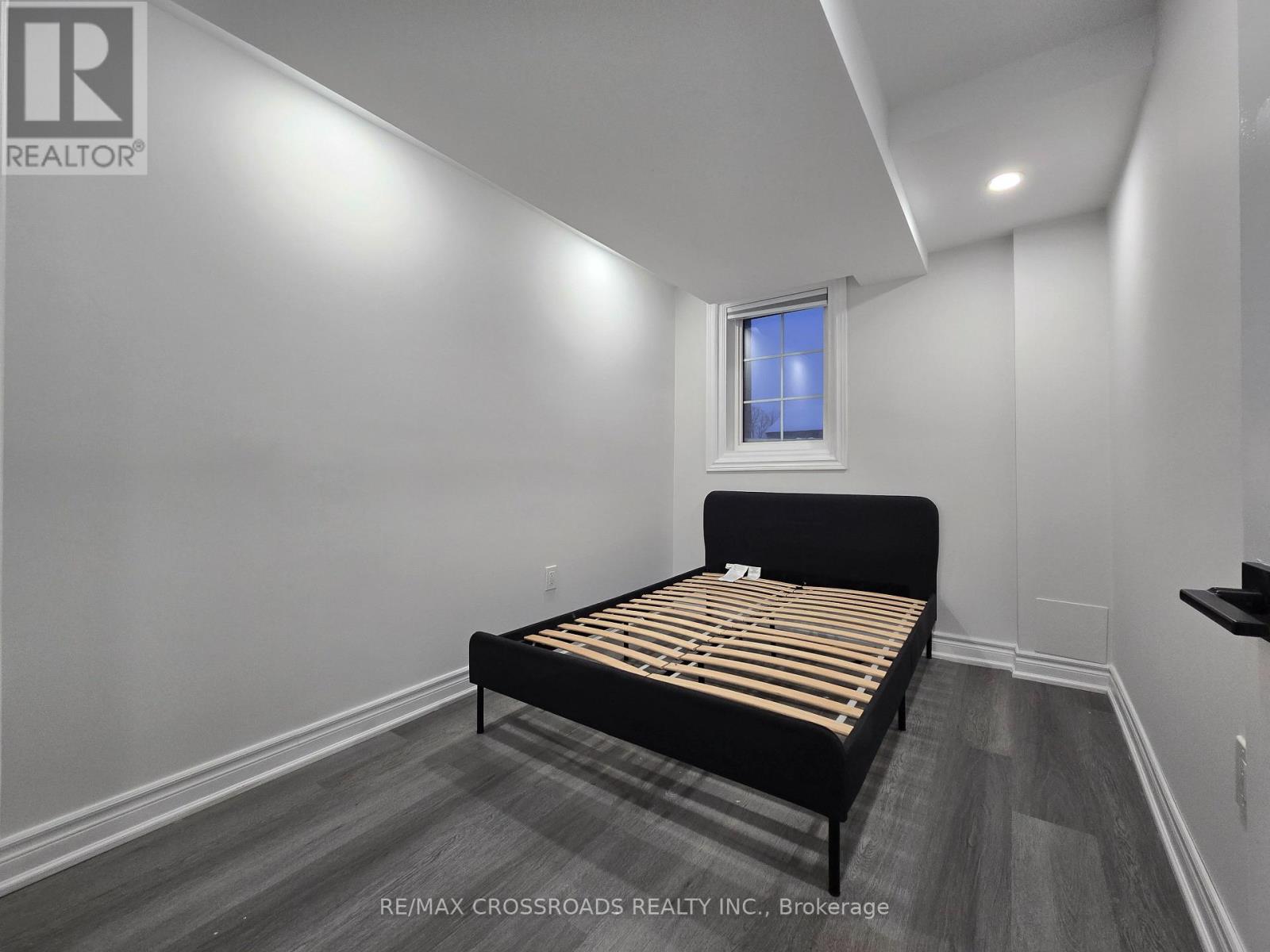 Lower/bsmt - 3265 Turnstone Boulevard, Pickering, Ontario  L1X 0N2 - Photo 4 - E12729000