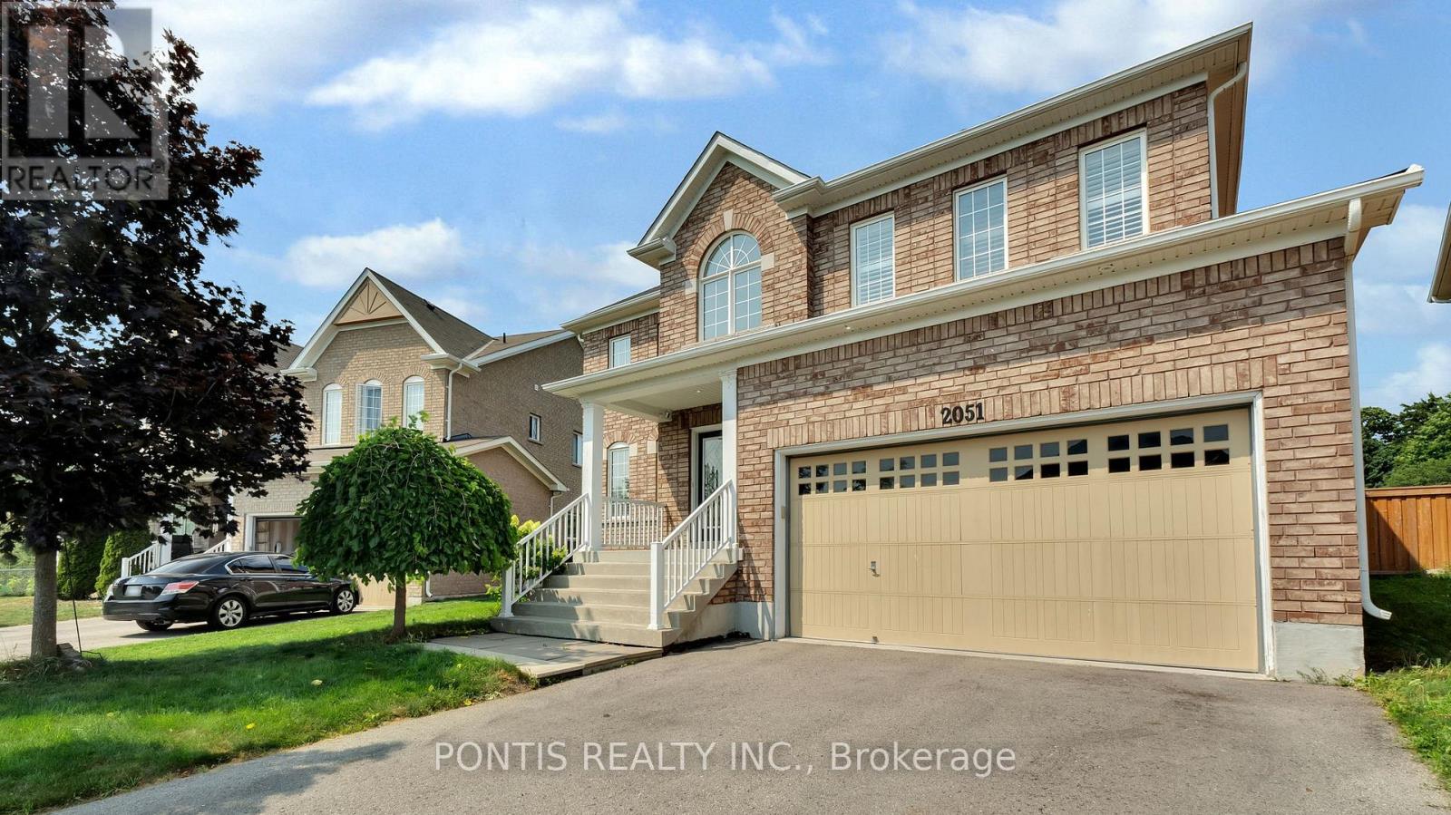 2051 Hunking Court, Oshawa, Ontario  L1K 0V3 - Photo 3 - E12729142