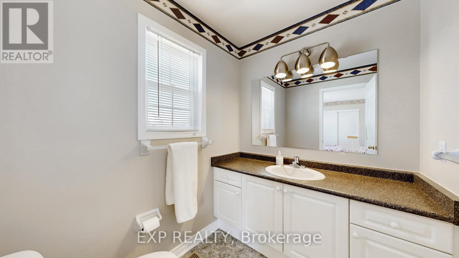 33 Wrendale Crescent, Georgina, Ontario  L4P 4C4 - Photo 21 - N12728938