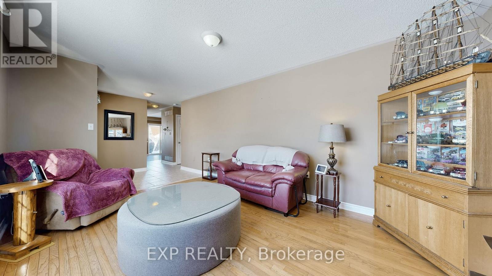 33 Wrendale Crescent, Georgina, Ontario  L4P 4C4 - Photo 7 - N12728938