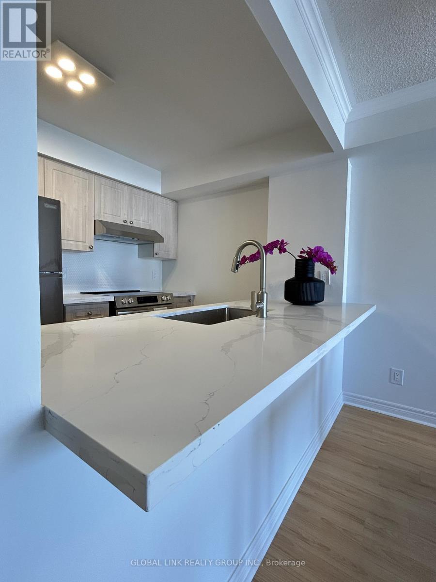 1206 - 399 South Park Road Nw, Markham, Ontario  L3T 7W6 - Photo 6 - N12728976