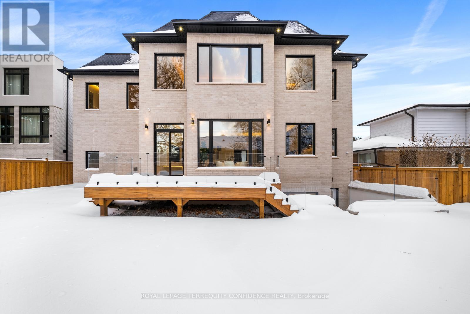 281 Kerrybrook Drive, Richmond Hill, Ontario  L4C 3R2 - Photo 47 - N12729020