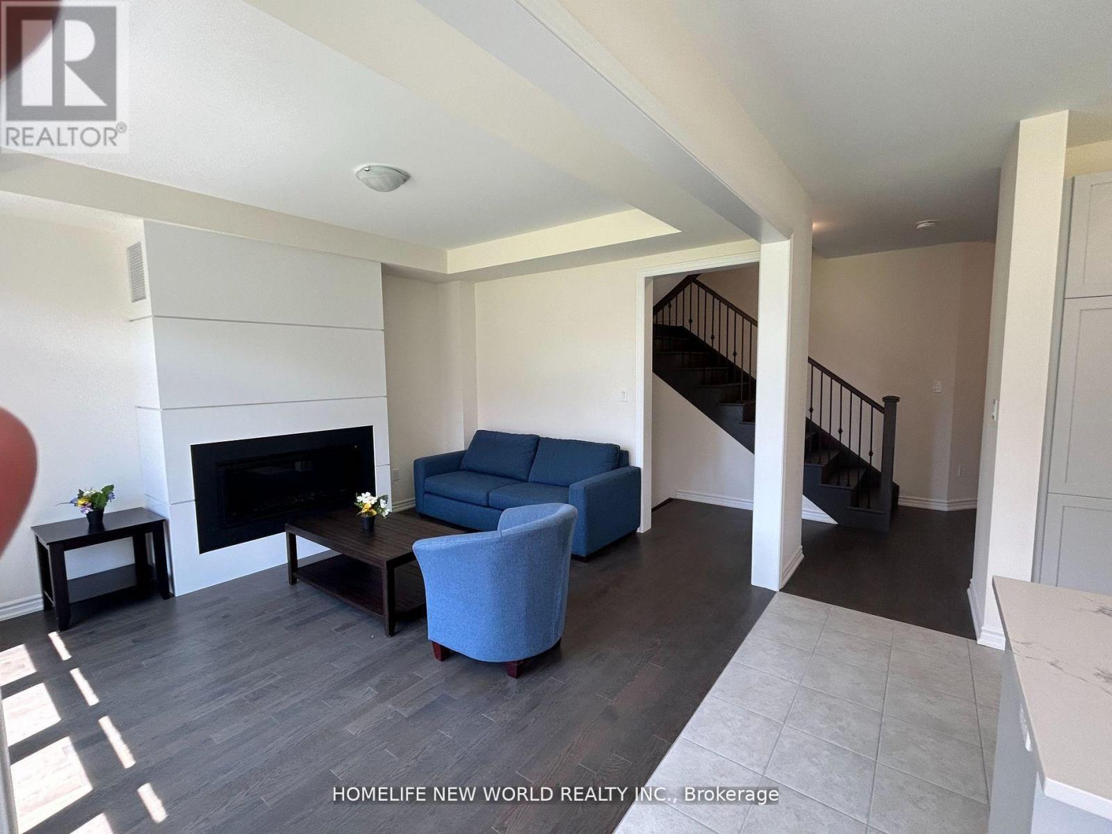 21 Garrett Styles Drive, Georgina, Ontario  L4P 0J1 - Photo 3 - N12729042