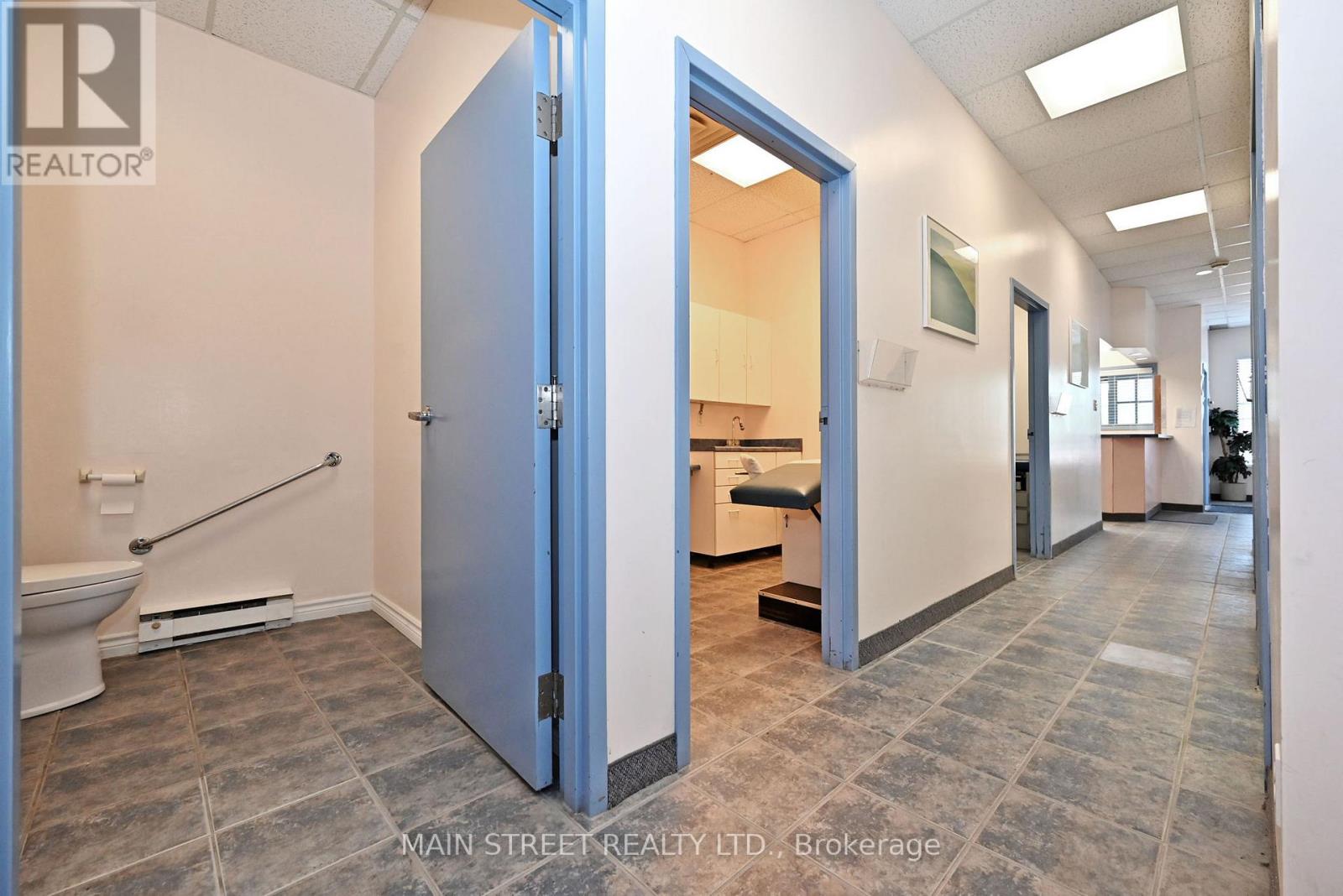 6 - 200 Davis Drive, Newmarket, Ontario  L3Y 2N4 - Photo 12 - N12729076