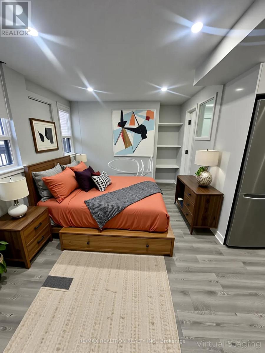 105 - 15 Walmer Road, Toronto, Ontario  M5R 2X1 - Photo 2 - C12566886