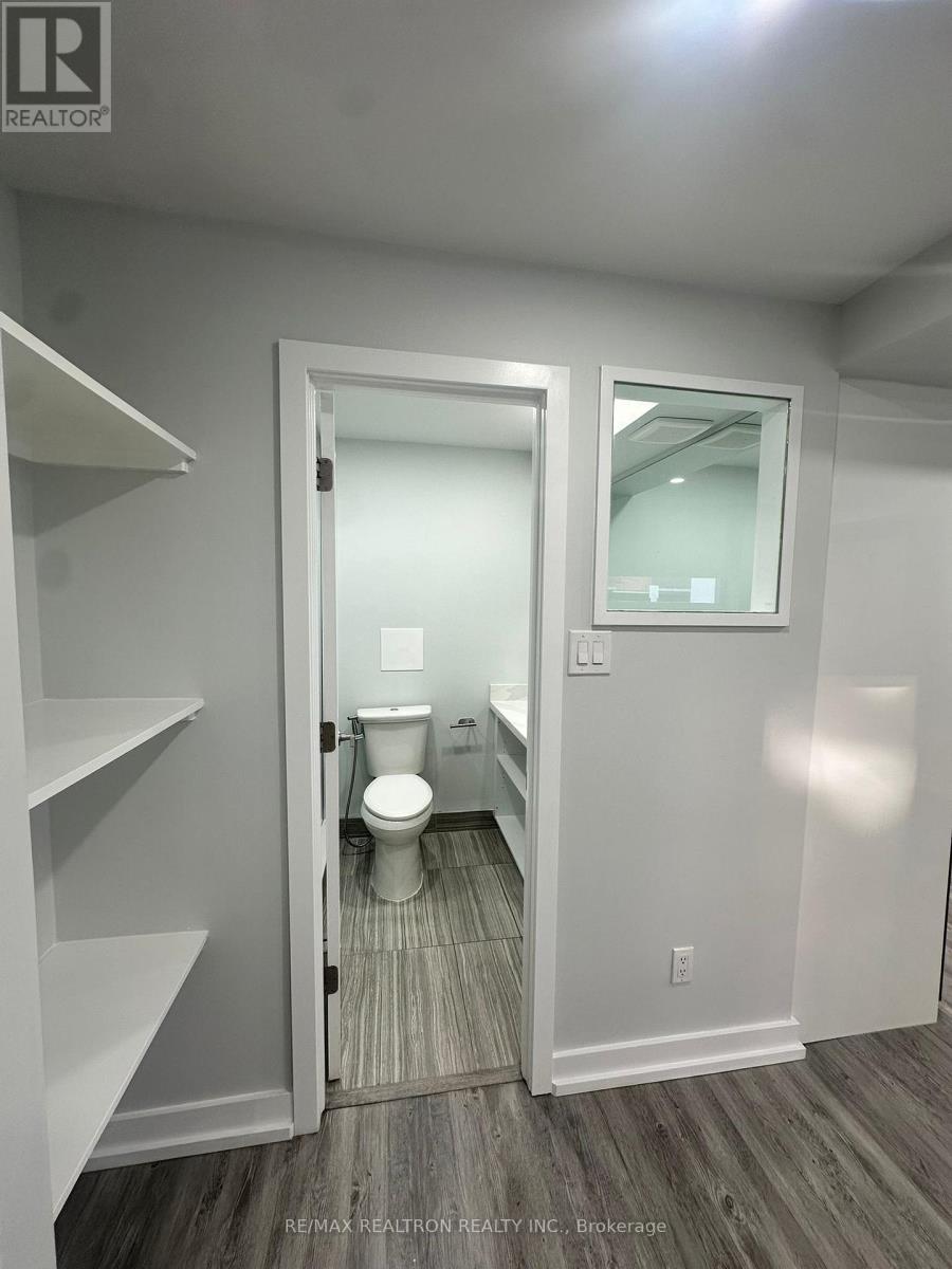 105 - 15 Walmer Road, Toronto, Ontario  M5R 2X1 - Photo 5 - C12566886