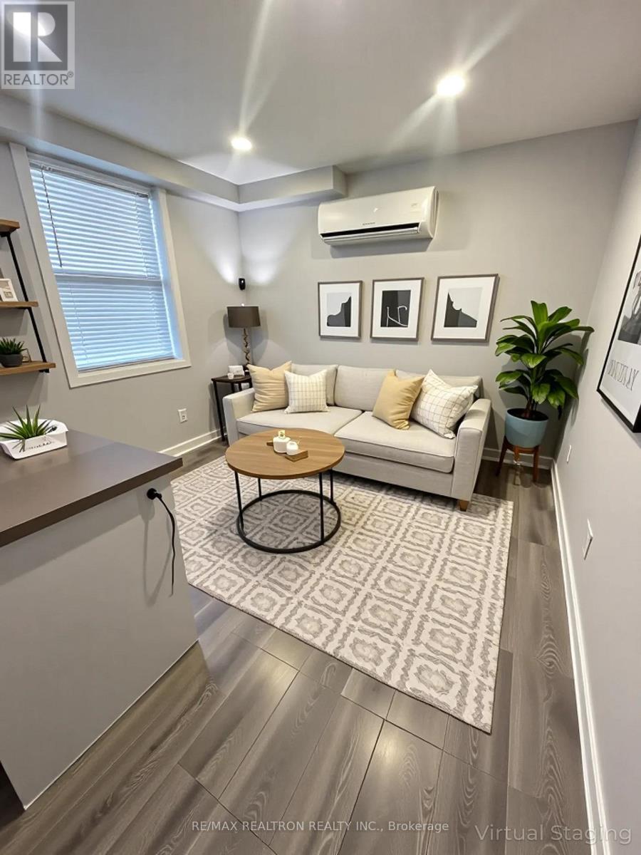 4 - 1492 DUNDAS STREET E, Toronto, Ontario