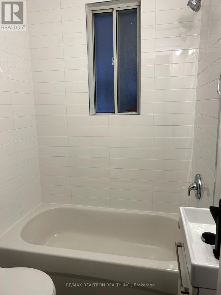 1 - 1293 Gerrard Street E, Toronto, Ontario  M4L 1Y8 - Photo 4 - E12386404