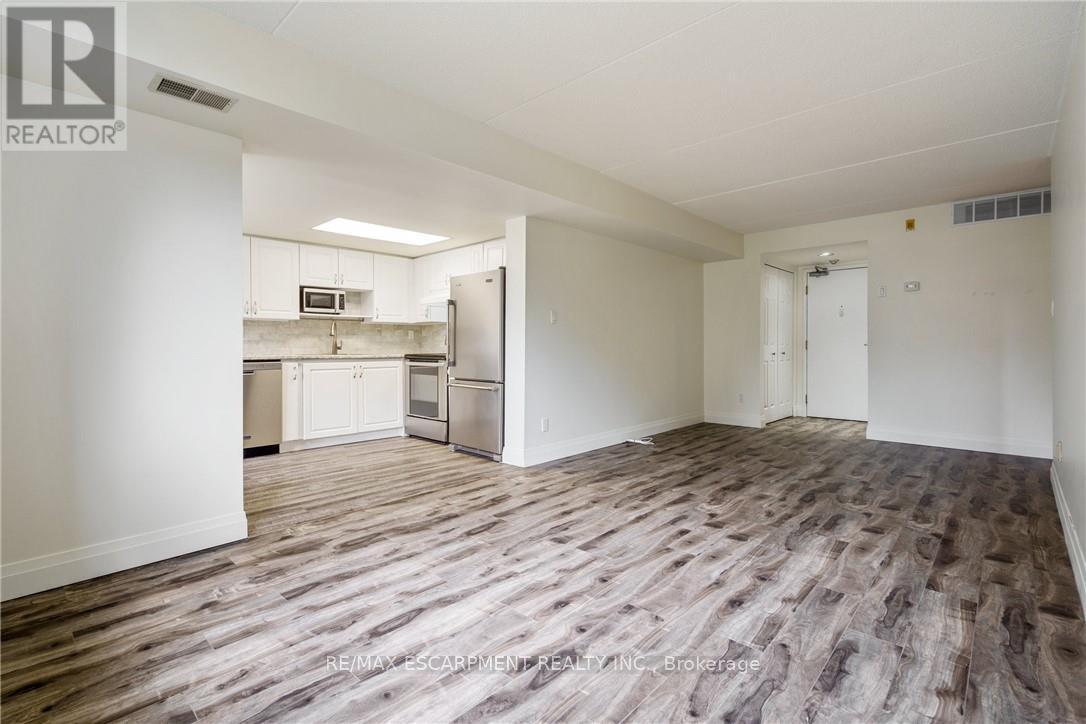 211 - 3499 Upper Middle Road, Burlington, Ontario  L7R 3X5 - Photo 12 - W12728888