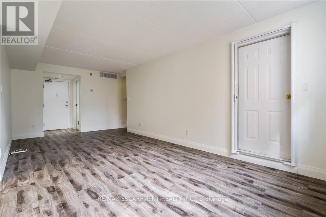 211 - 3499 Upper Middle Road, Burlington, Ontario  L7R 3X5 - Photo 13 - W12728888