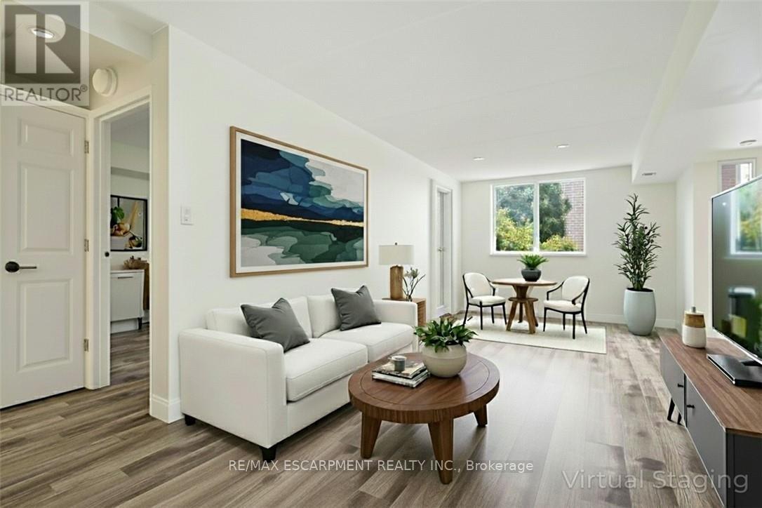 211 - 3499 Upper Middle Road, Burlington, Ontario  L7R 3X5 - Photo 5 - W12728888