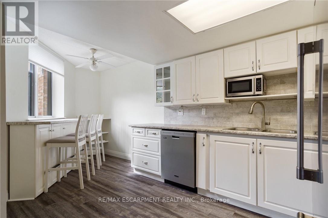 211 - 3499 Upper Middle Road, Burlington, Ontario  L7R 3X5 - Photo 7 - W12728888