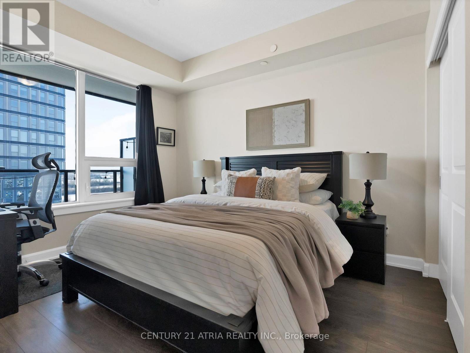 1304 - 3220 William Coltson Avenue, Oakville, Ontario  L6H 7X9 - Photo 11 - W12728920