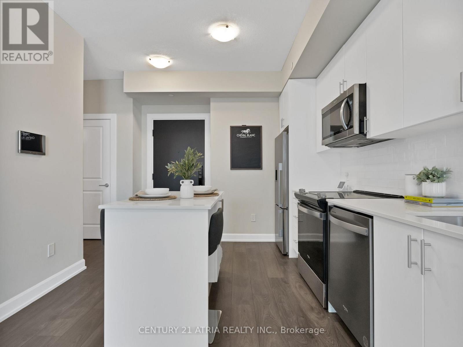 1304 - 3220 William Coltson Avenue, Oakville, Ontario  L6H 7X9 - Photo 3 - W12728920