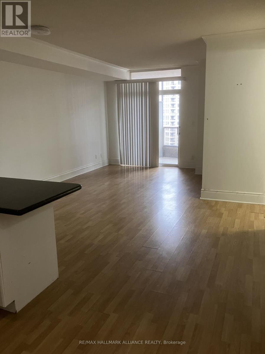 3002 - 3880 Duke Of York Blvd Boulevard, Mississauga, Ontario  L5B 4M7 - Photo 3 - W12728932