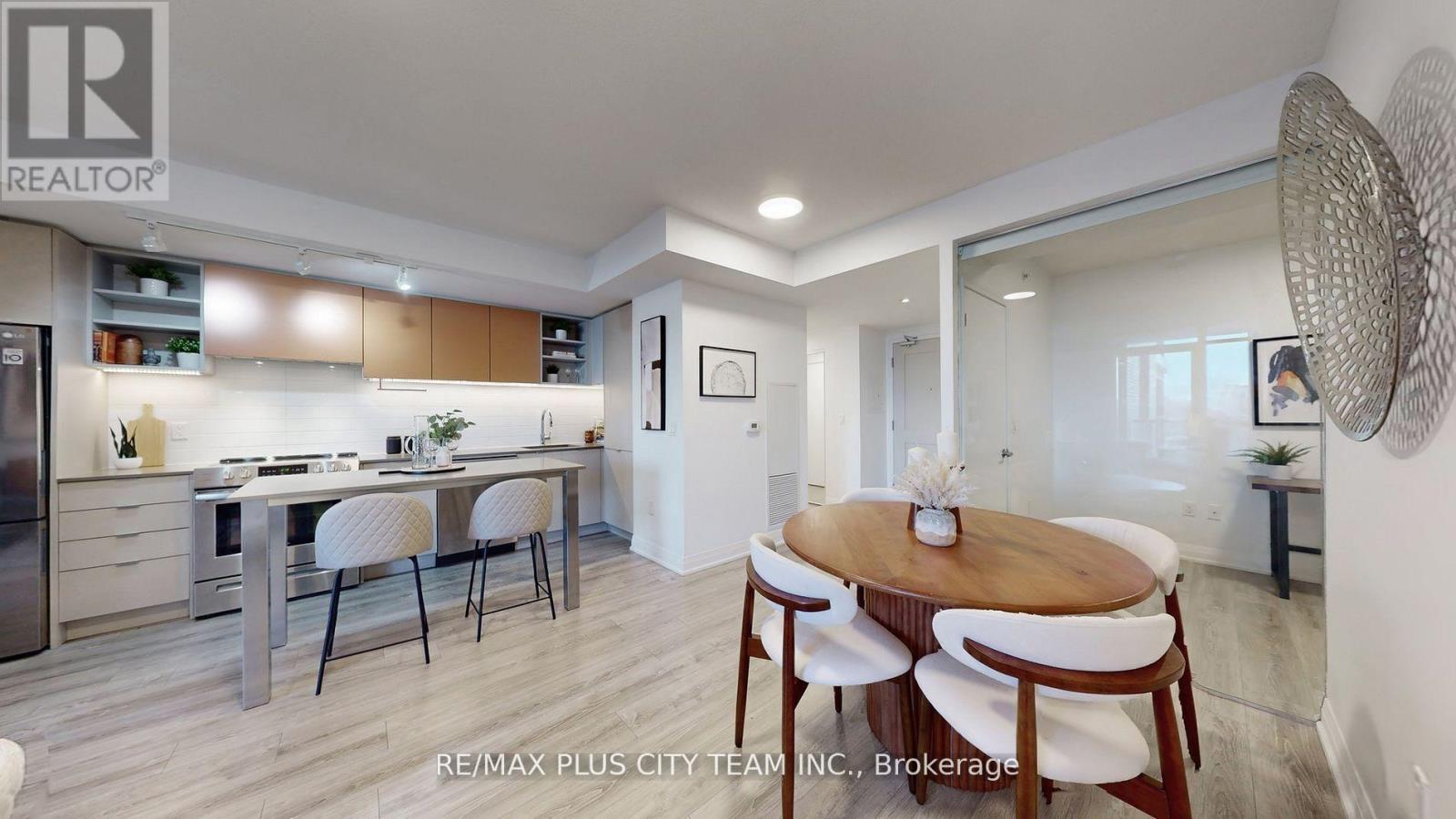 517 - 10 Gibbs Road, Toronto, Ontario  M9B 0E2 - Photo 7 - W12728964