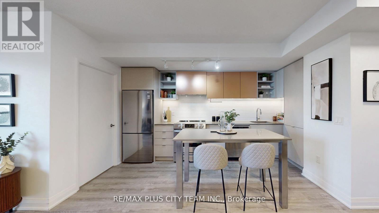 517 - 10 Gibbs Road, Toronto, Ontario  M9B 0E2 - Photo 8 - W12728964