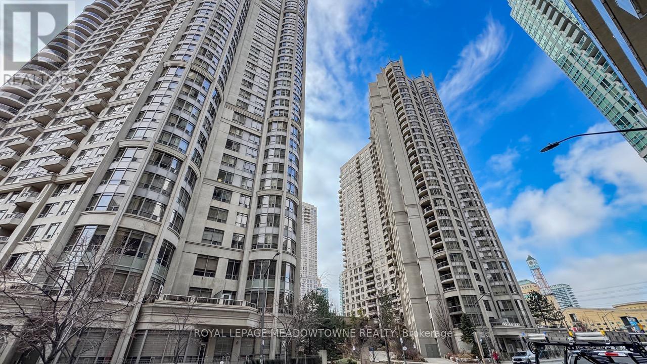 927 - 3888 DUKE OF YORK BOULEVARD, Mississauga, Ontario