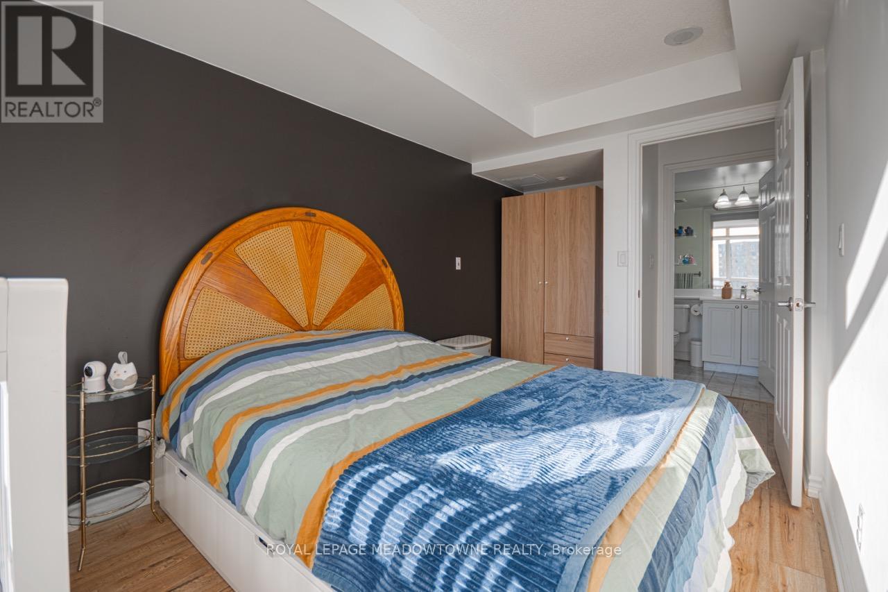 927 - 3888 Duke Of York Boulevard, Mississauga, Ontario L5B 4P5 - Photo 10 - W12729062