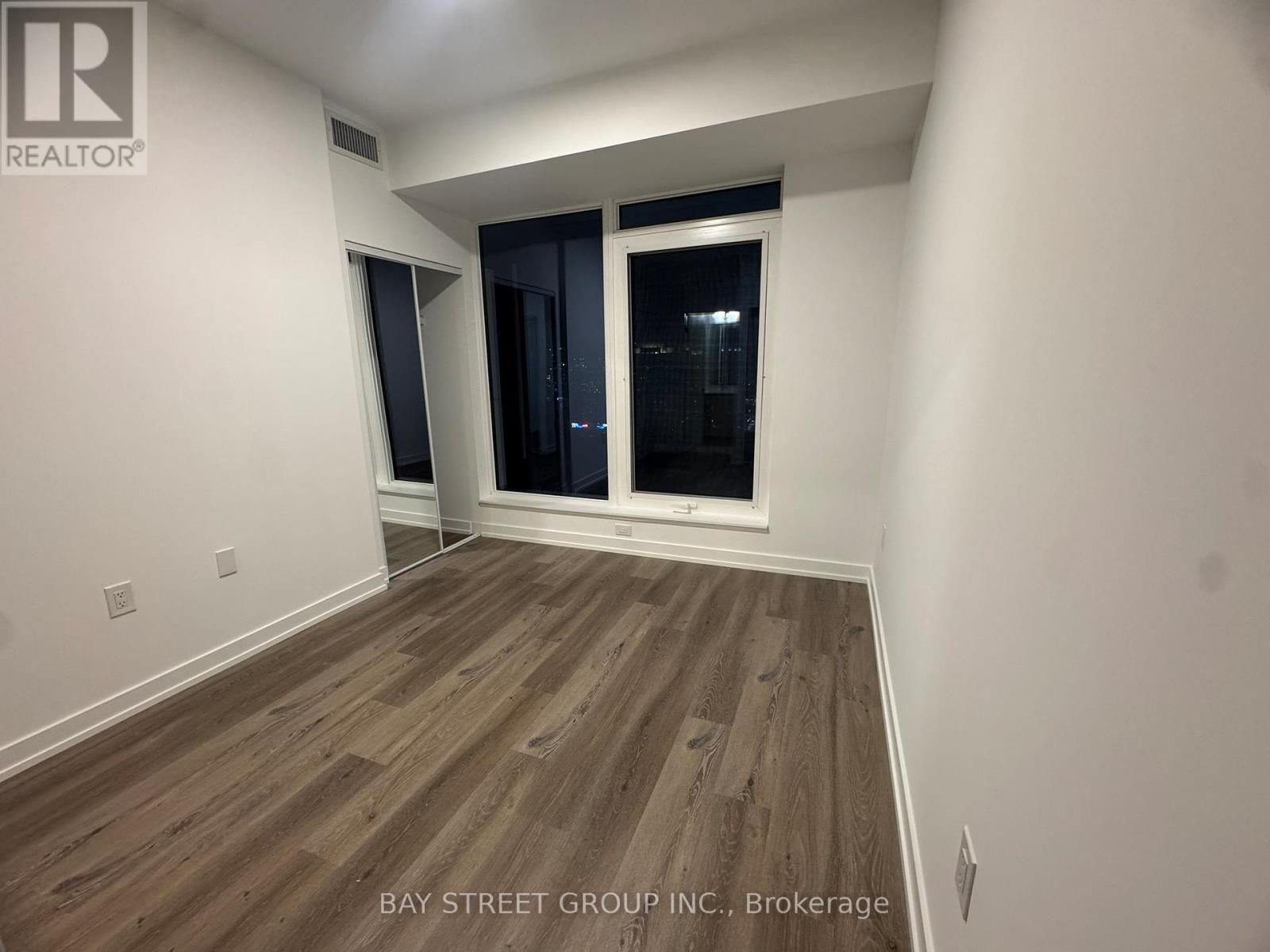 2504 - 395 Square One Drive, Mississauga, Ontario  L5B 0P6 - Photo 11 - W12729074