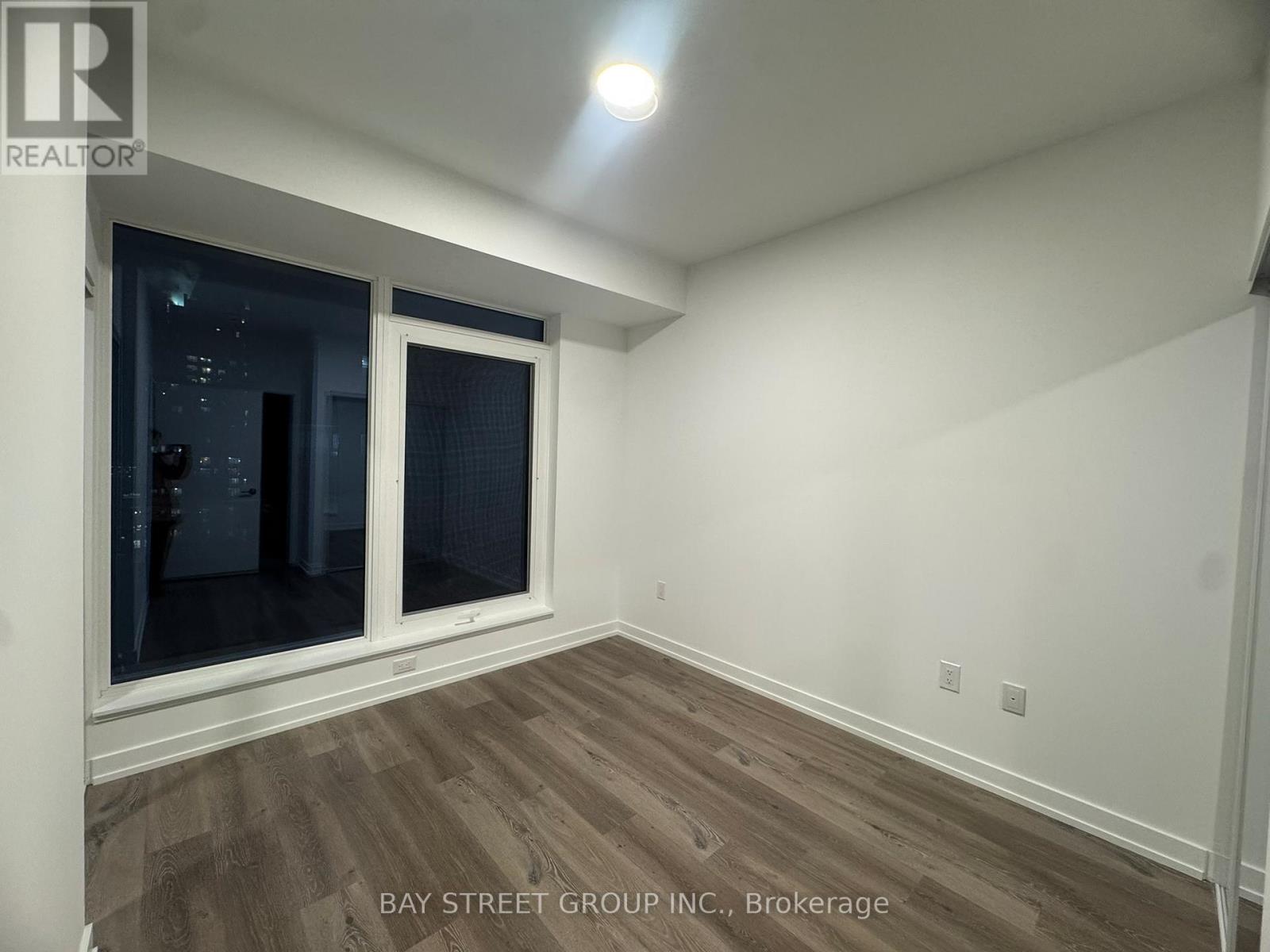 2504 - 395 Square One Drive, Mississauga, Ontario  L5B 0P6 - Photo 16 - W12729074