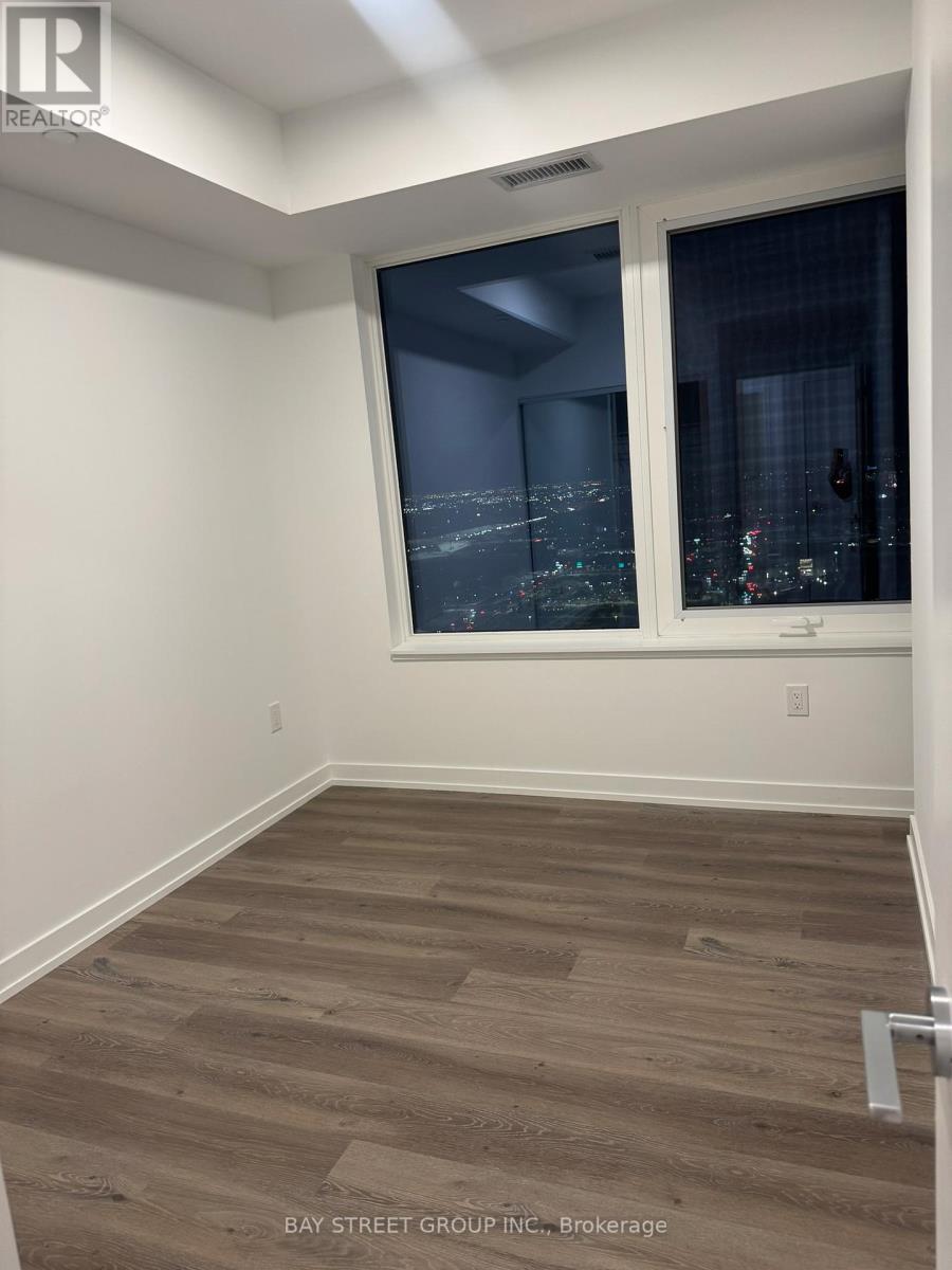 2504 - 395 Square One Drive, Mississauga, Ontario  L5B 0P6 - Photo 19 - W12729074