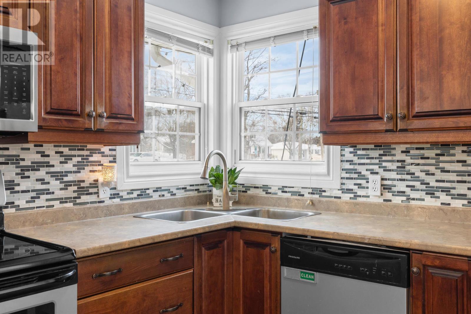 156 Brackley Point Road, Charlottetown, Prince Edward Island  C1A 6Y9 - Photo 11 - 202601487