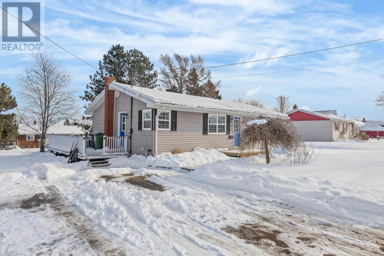 156 Brackley Point Road, Charlottetown, Prince Edward Island  C1A 6Y9 - Photo 3 - 202601487