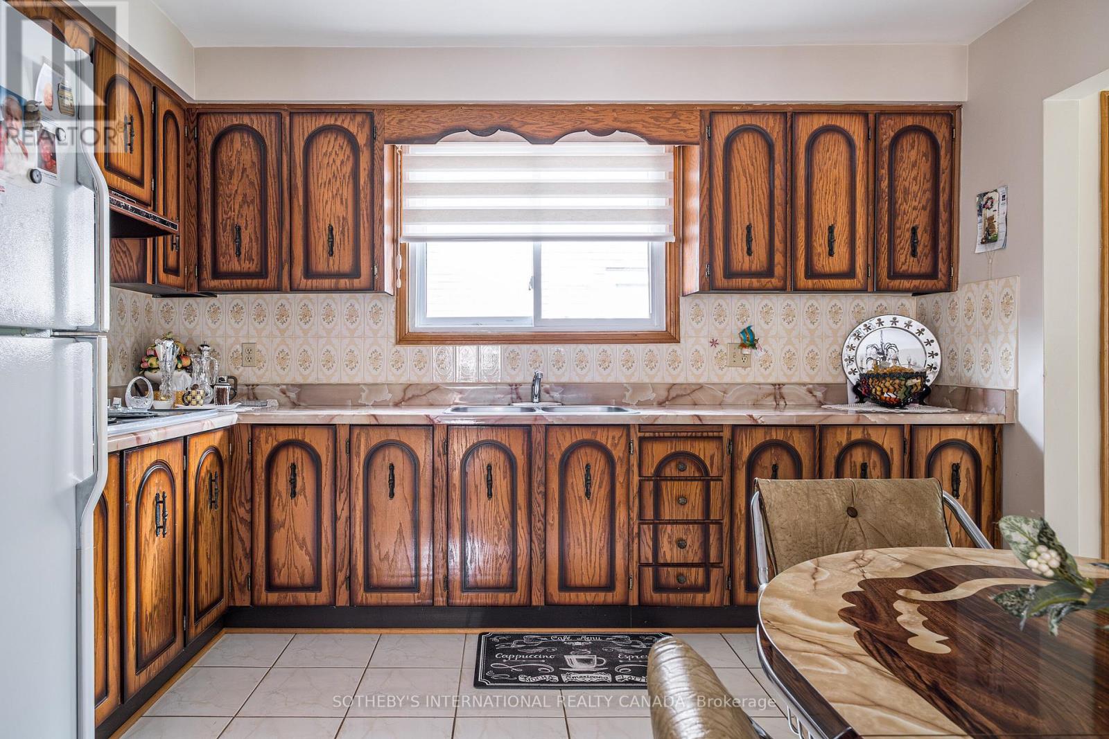 87 Bridlewood Drive, Welland, Ontario  L3C 6H3 - Photo 9 - X12728942