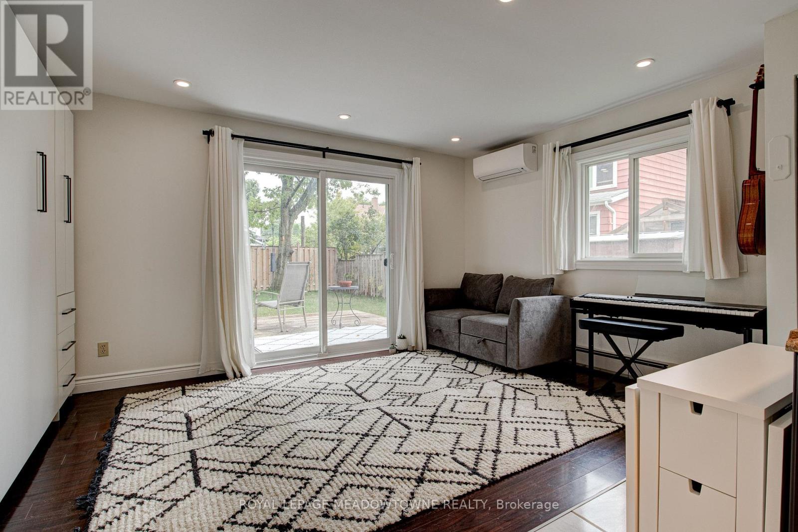 205 Liverpool Street, Guelph, Ontario  N1H 2L6 - Photo 10 - X12728944