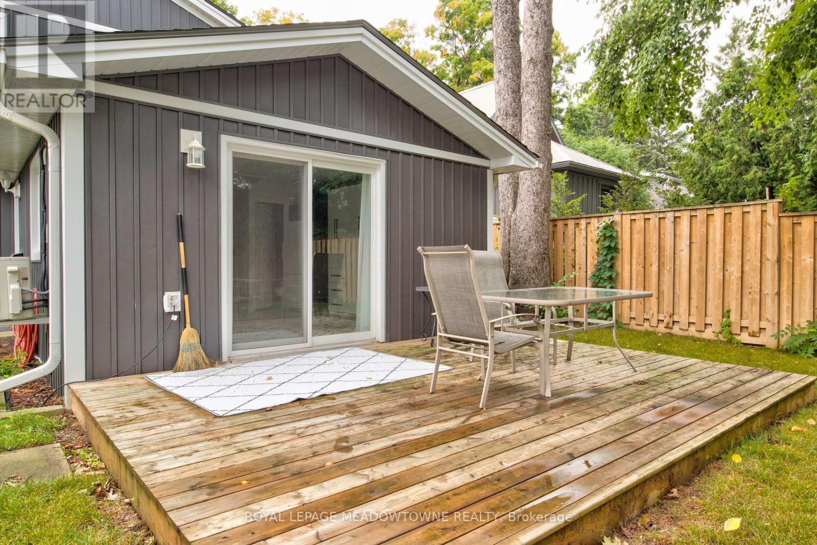 205 Liverpool Street, Guelph, Ontario  N1H 2L6 - Photo 14 - X12728944