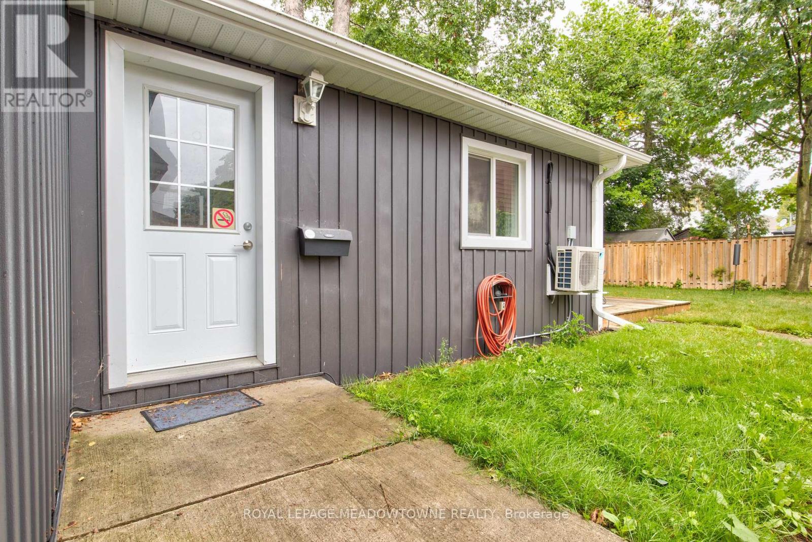 205 Liverpool Street, Guelph, Ontario  N1H 2L6 - Photo 2 - X12728944