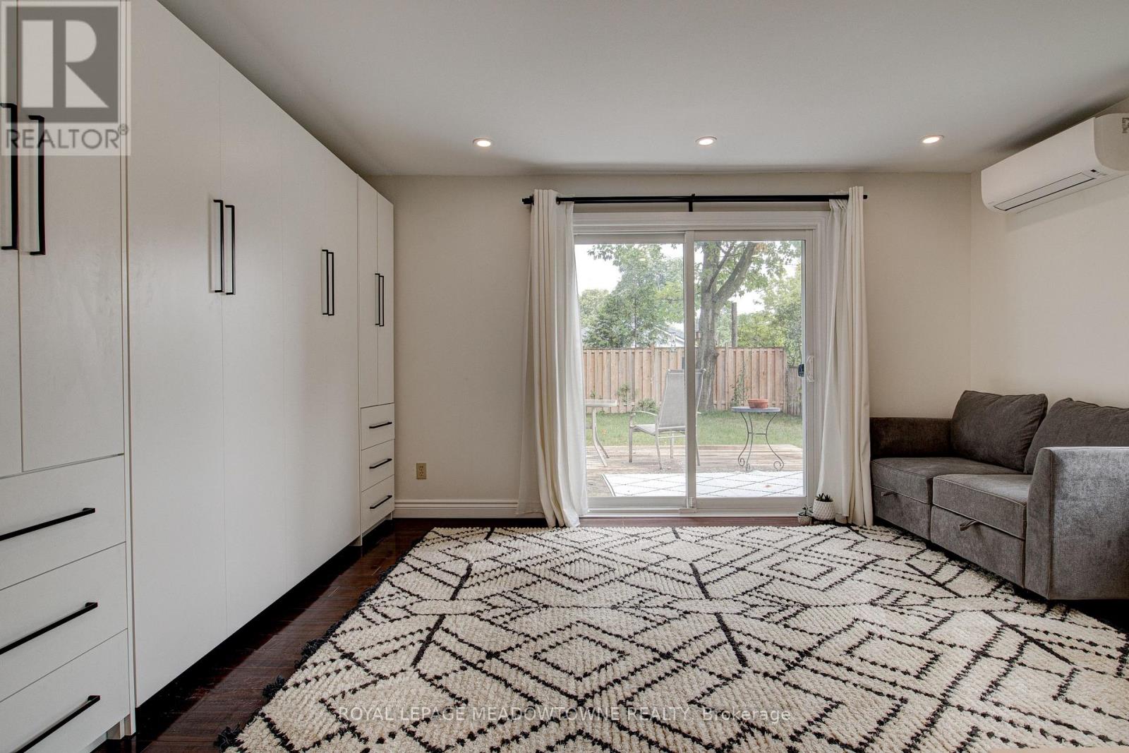 205 Liverpool Street, Guelph, Ontario  N1H 2L6 - Photo 5 - X12728944